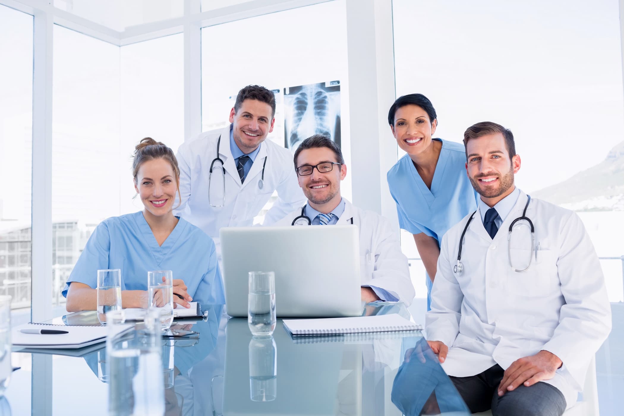 Patient receiving specialist MSK care at MSK Doctors clinic